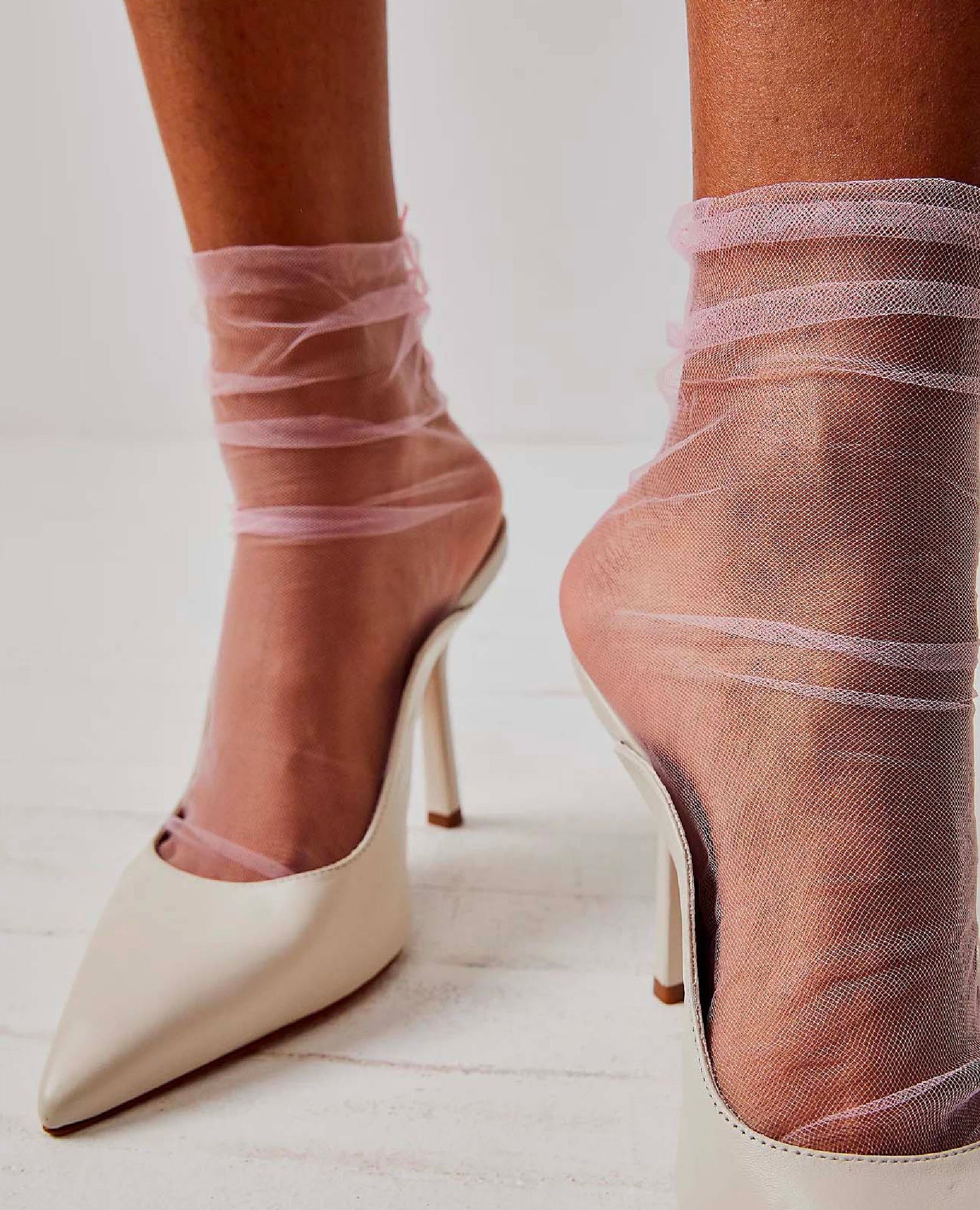 The Moment Sheer Socks Pink – PINK ARROWS